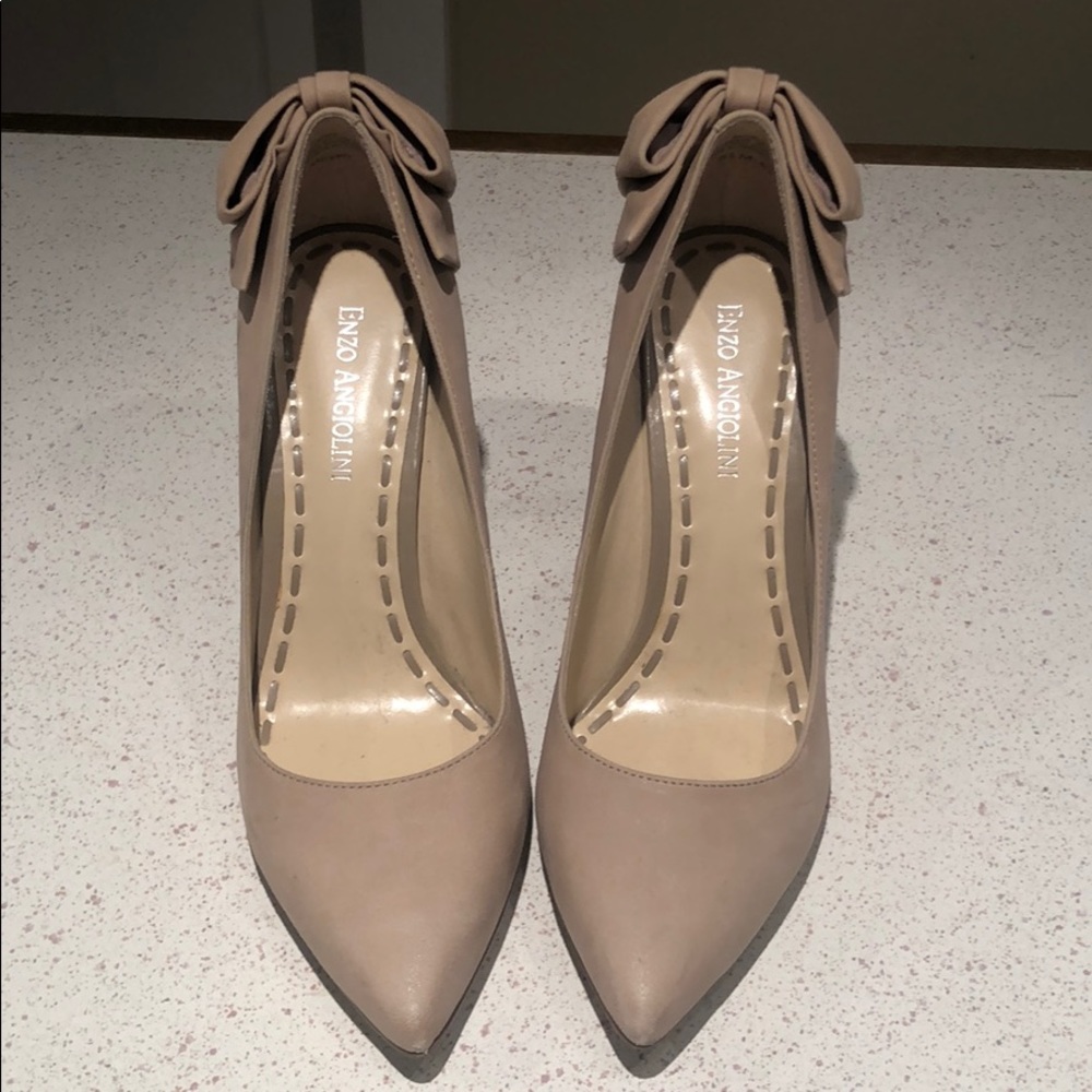 Nine West bow heel